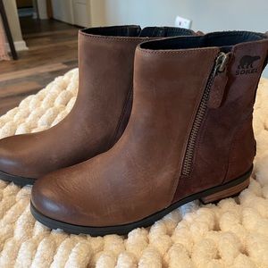 WOMENS SOREL EMELIE WATERPROOF ZIP BOOTIE